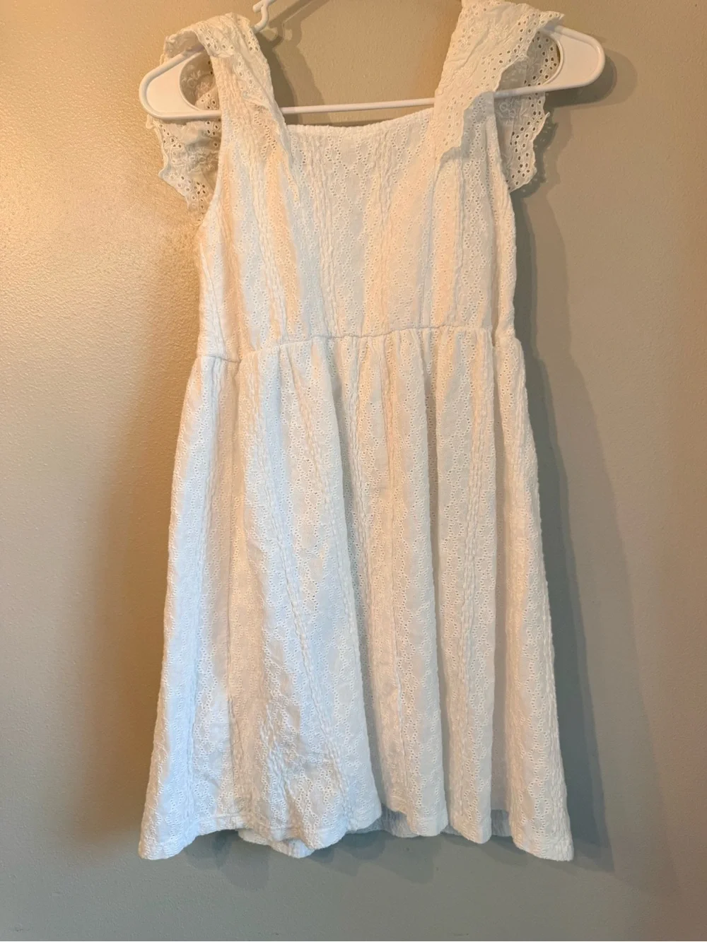 Zara Girls White Eyelet Lace Ruffle Dress